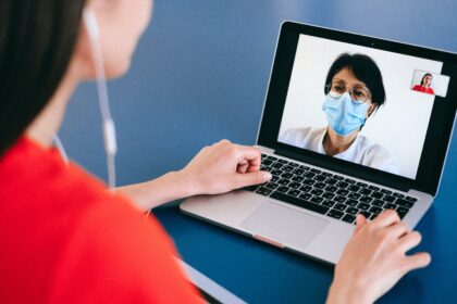The doctor is inside... but what's behind that?  Research reveals the impact of background settings in telehealth