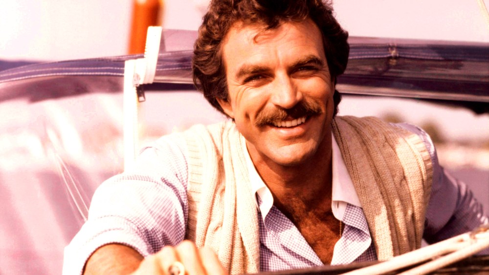 Tom Selleck paid 'Magnum PI' crew bonuses when Network declined